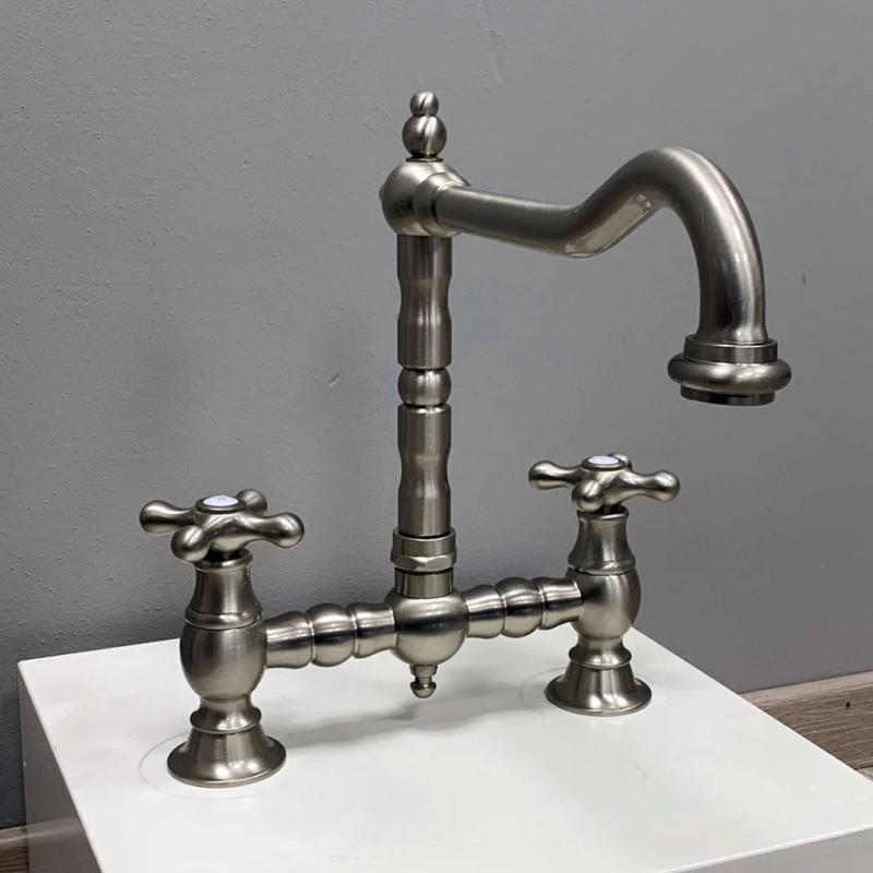 Robinet de bucătărie nostalgică cu pod din oțel inoxidabil duză unghiulară și mânere în formă de stea PBN.RVS.H.ST