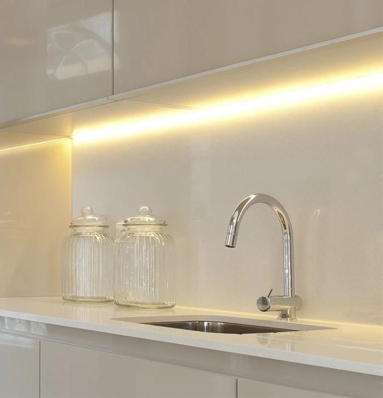 Waterevolution Flow Robinet de bucătărie cromat cu bec retractabil și duză pivotantă T15501