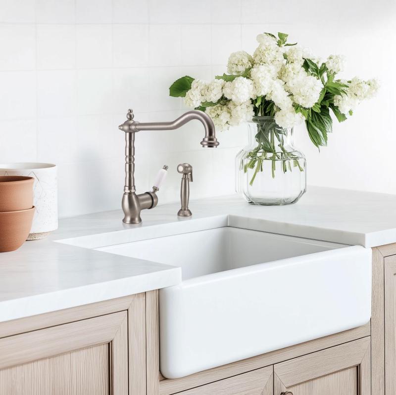 PB Robinet de bucătărie nostalgic cu duș de mână separat din oțel inoxidabil