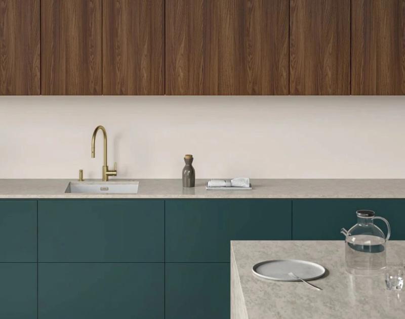 Franke Robinet de bucătărie auriu Eos Neo cu duză extensibilă și pulverizator PVD Aur 115.0681.244