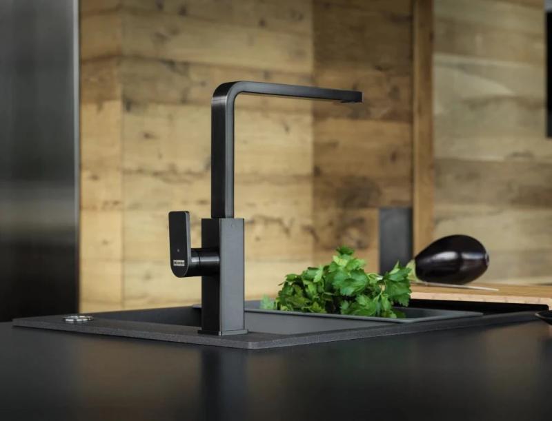 Franke Robinet de bucătărie negru periat Mythos cu duză pivotantă 115.0550.441