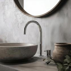 Robinetele de baie Waterevolution Flow cu 2 orificii, cromate, cu un robinet de scurgere de 200mm și un flux redus, T1122U01.