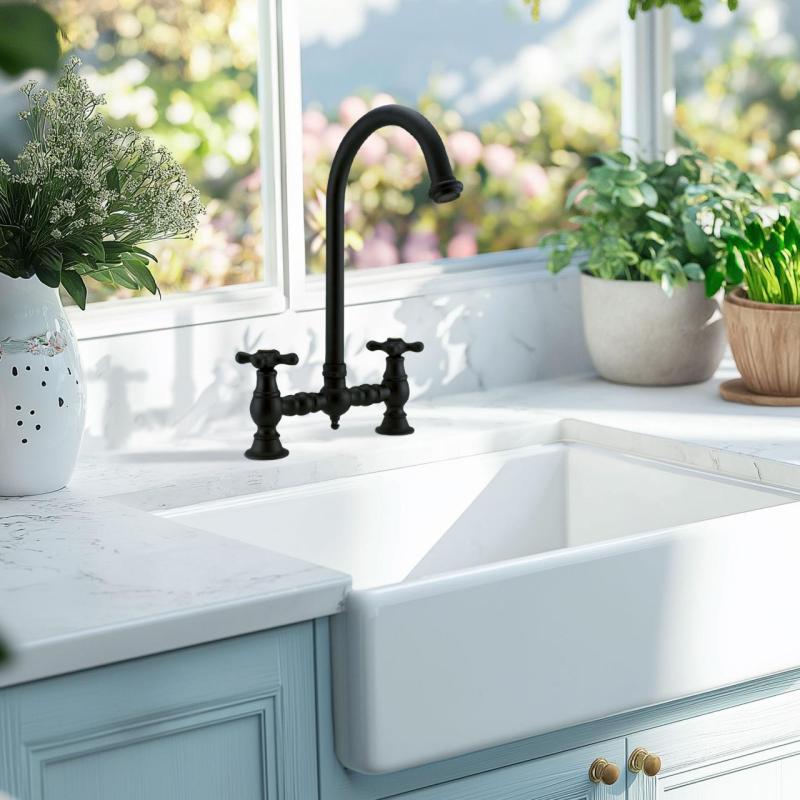 PB Robinet de bucătărie nostalgică cu punte din negru mat cu duză rotundă și butoane în formă de stea 1208954671