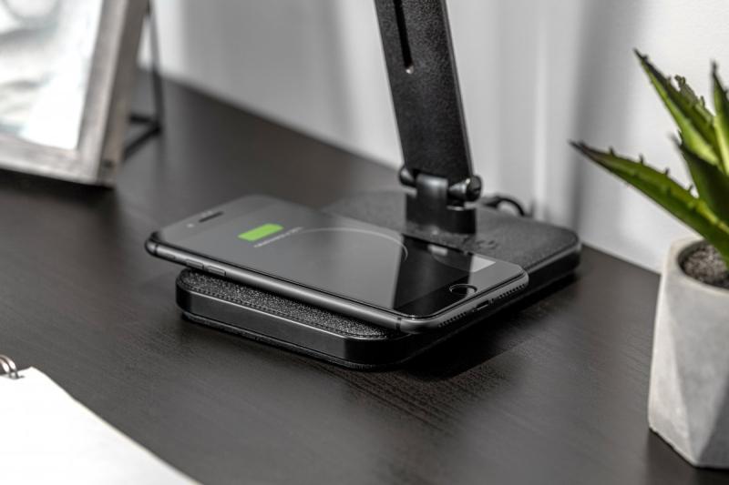 Decor Lampă de birou cu LED IZUKA 6W 400lm AC220-240V 50/60Hz încărcător inductiv CCT negru. 1208962497