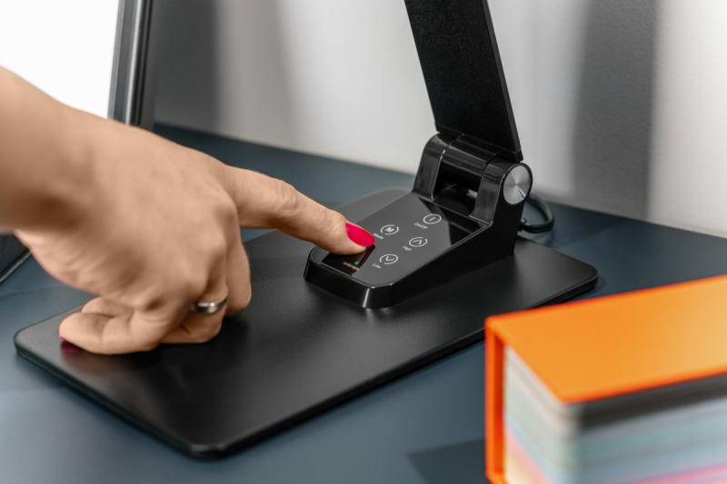 Decor Lampă de birou Loneos 12W 700lm AC220-240V 3-CCT 5 trepte de reglare a luminii RA>80 USB negru 1208962502