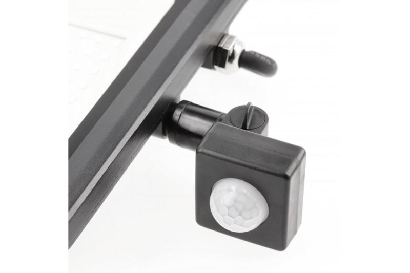 Proiector LED iNEXT cu senzor de mișcare 20W 1600lm, PF>0,9, RA>80, IP65, 120°, 6400K, corp negru 1208962859