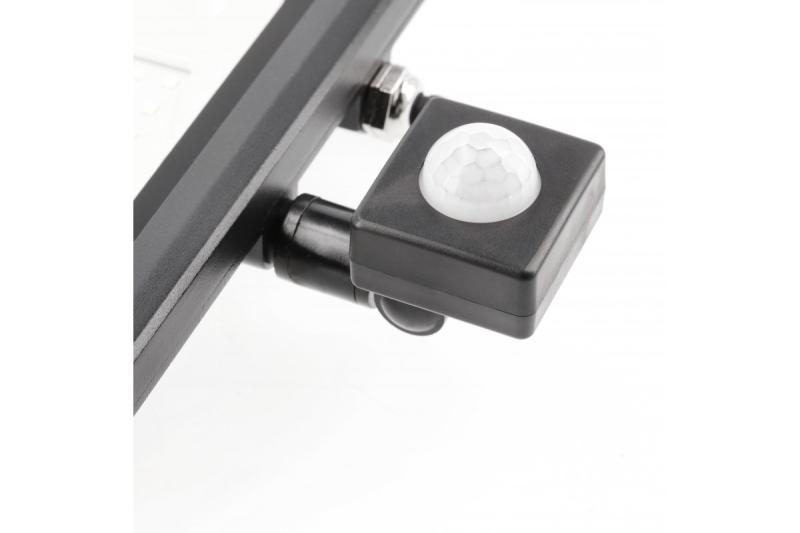 Proiector LED iNEXT cu senzor de mișcare 50W 4000lm, PF>0,9, RA>80, IP65, 120°, 6400K, corp negru 1208962862