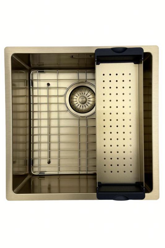 Chiuvetă Pure.Sink Prestige 40x40 cm PVD Aur rază de 10 mm montaj sub-blat, la nivel și deasupra blatului PPG4040-60.