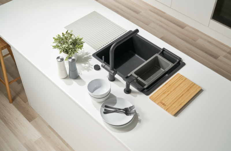 Franke Set Universal Accesorii All-In 3 - Placă de tăiat, Tavă din plastic, Covoraș de scurgere și Pod telescopic 112.0655.483