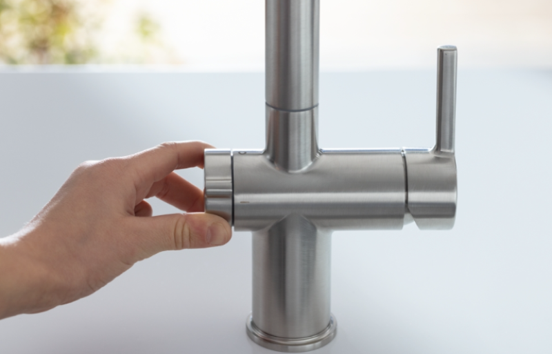 Franke Active Twist Robinet Monocomandă din Inox cu Gură de Scurgere Extensibilă și Funcție Integrată de Operare a Deșeurilor 115.0653.505