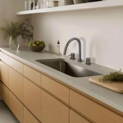 Waterevolution Flow 3-gaats keukenmengkraan met draaibare uitloop en aansluiting voor gefilterd water gun metal T152UGME