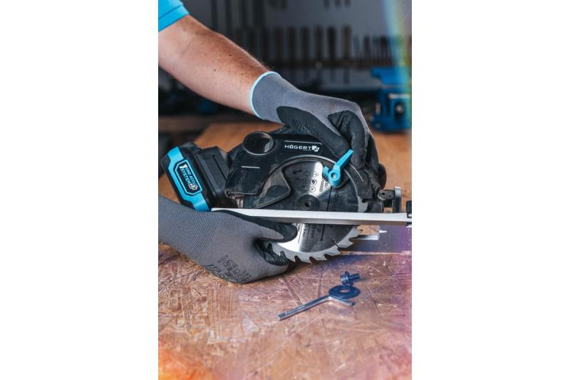 Fierăstrău circular cu acumulator HÖGERT, 18V, fără acumulator, cu racord pentru aspirator.