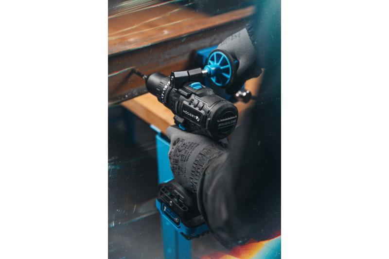 Set chei de impact cu acumulator HÖGERT 200 Nm 18V cu motor fără perii