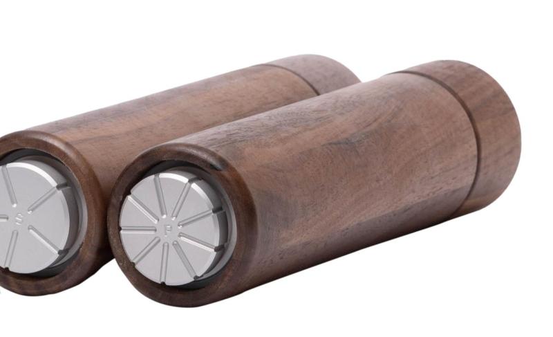 Woodsea Upside Down Walnut - Moara de sare din nuc de nuc Ø5.4x22.5 cm 1208971593