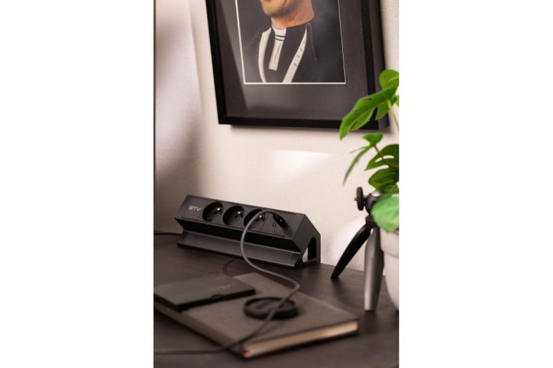 Priză mobilier Basco, 3 x priză cu împământare, USB A+C, cablu de 1,5m, negru cu montare